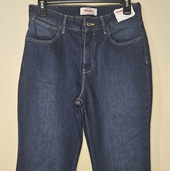 Wrangler Dark Blue Women's Flare Jeans /high-rise fierce flare/Size 6/28X32 - Picture 5 of 16